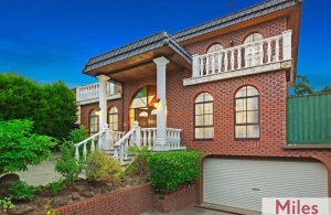 Impressive Family Property in Ivanhoe