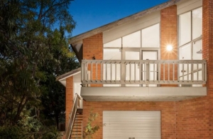 Incredibly Spacious 2 Bed Unit in Greensborough