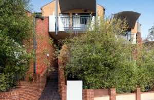 Beautiful Balaclava Apartment