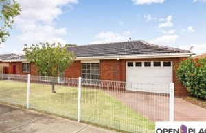 Lovely Home Landed in Altona