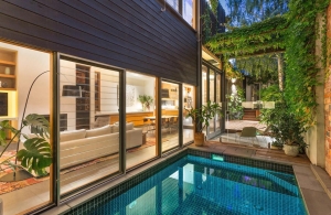 Tremendous Toorak Home Won at Auction