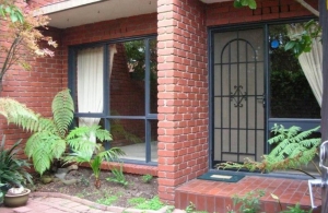 Well located Unit in Yarraville