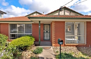 Light Filled Home in Altona Meadows