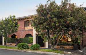 Apartment in Albert Park