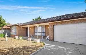 Classic Altona Meadows property