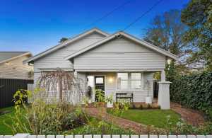 Beautiful Californian Bungalow in Geelong West