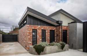 Modern gem in Hadfield Modern gem in Hadfield