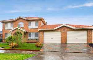 Large family home in Keilor Lodge Large family home in Keilor Lodge