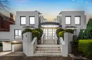 Modern Kew apartment