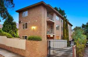 Lovely Kew apartment