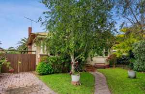 Beautiful "renovator" in Manifold Heights Beautiful "renovator" in Manifold Heights